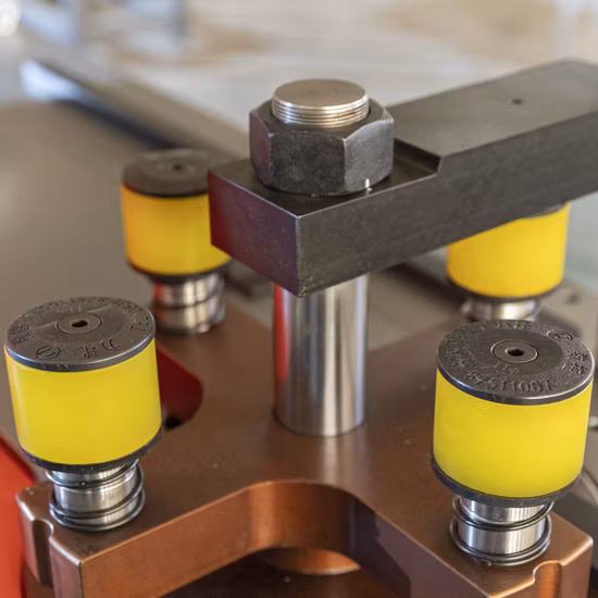Beiene Intelligent Automatic Smart Hydraulic CNC Multifunction Busbar Processing Machine